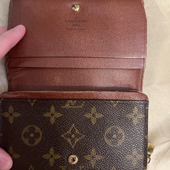 Louis Vuitton Dark Brown Monogram Wallet - Picture 5 of 8
